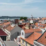 Beautiful Apartment With View Of The Tagus River