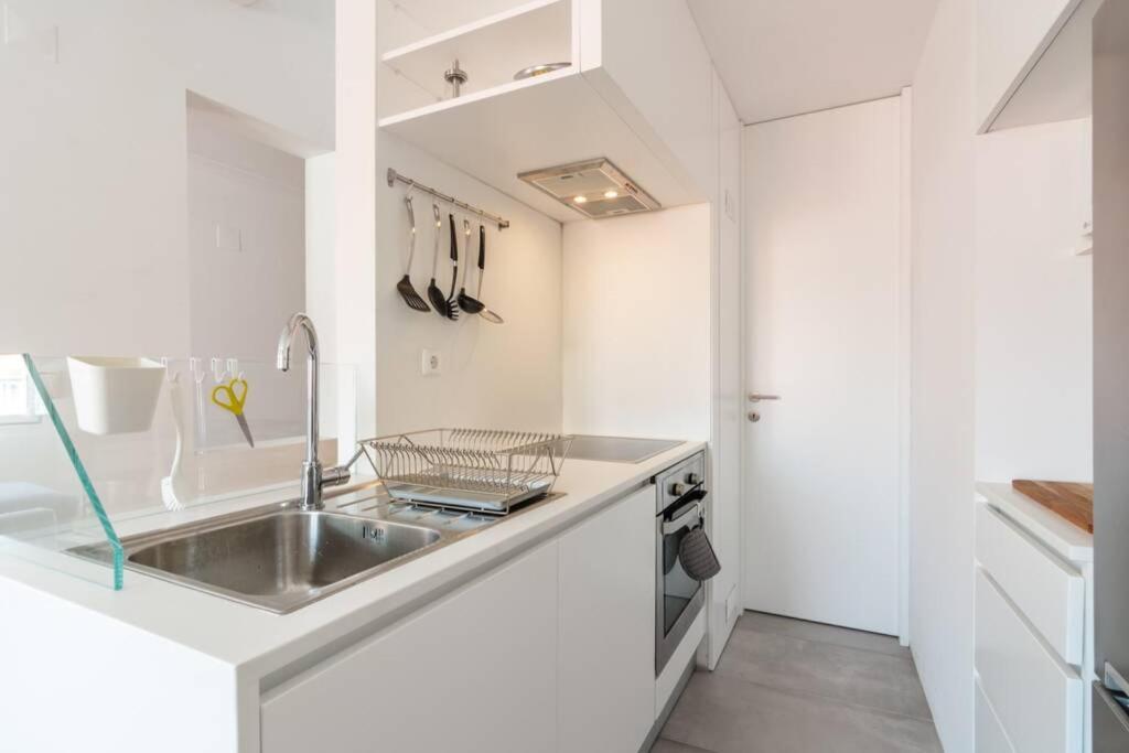 Beautiful With View Of The Tagus River *